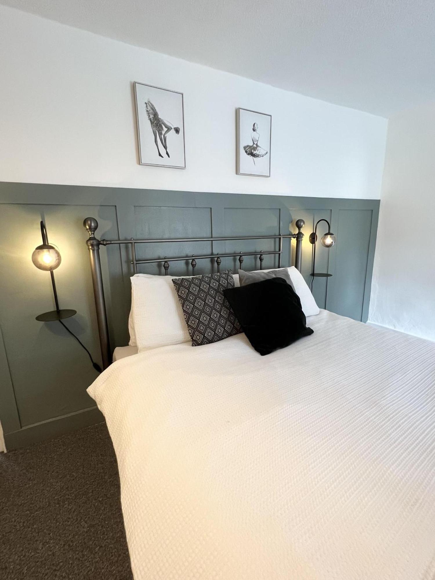 Cosy Two Bedrooom Cottage Set In A Dorset Village Sturminster Newton Exterior foto